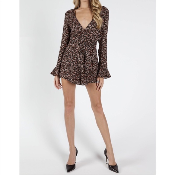 Flower Child Bell Sleeved Floral Romper - Picture 4 of 8